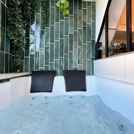 Splendide Loft Avec Jacuzzi Et Cinema - Cap D'agde Apartment *