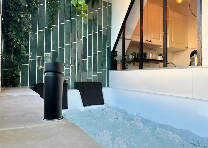 Splendide Loft Avec Jacuzzi Et Cinema - Cap D'agde Appartamento Agde